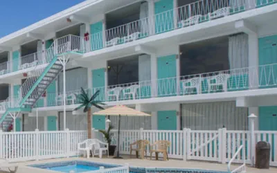 Island Breeze Motel