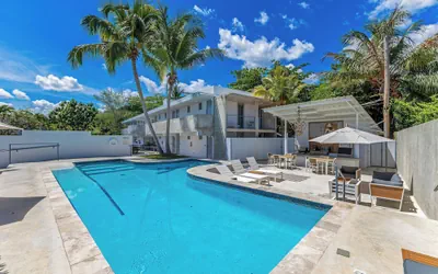 Photo 2 - Viento Beach Lodge