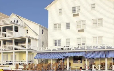 Photo 2 - Majestic Hotel & Apartments