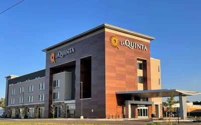Photo 2 - La Quinta Inn & Suites by Wyndham Denver Parker