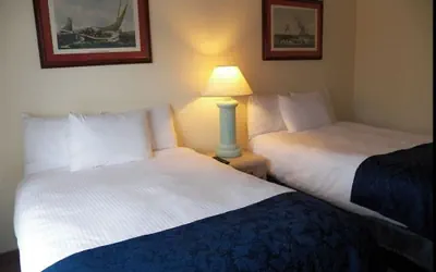 Photo 4 - The Beach Rose Inn