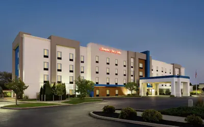 Photo 2 - Hampton Inn & Suites York South