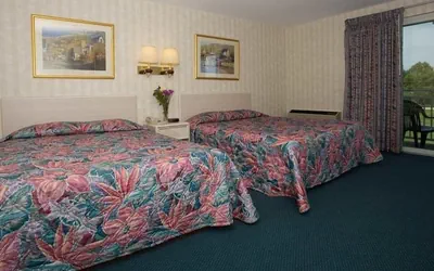 Photo 4 - Winnapaug Inn