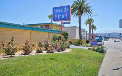 Photo 2 - Seaside Inn