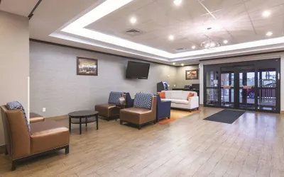 Photo 4 - La Quinta Inn & Suites by Wyndham Glendive
