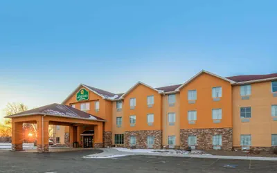 Photo 2 - La Quinta Inn & Suites by Wyndham Glendive