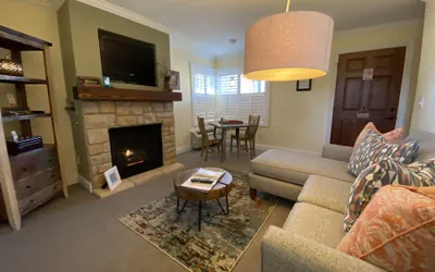 Photo 2 - Seven Oaks Bed & Breakfast