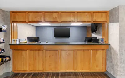 Photo 4 - Best Western University Inn