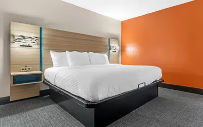 Photo 5 - Best Western University Inn