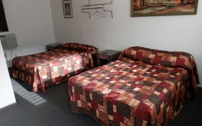 Photo 4 - Trail Motel