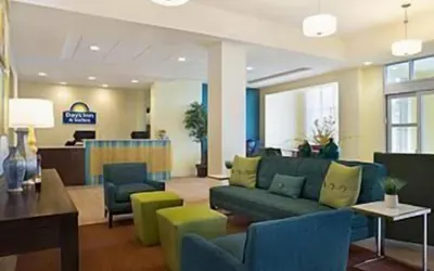 Photo 4 - Days Inn & Suites by Wyndham Caldwell