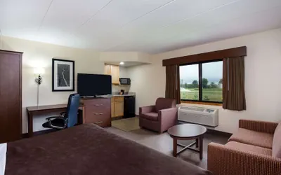 Photo 5 - AmericInn by Wyndham Tomah