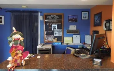 Photo 3 - Boulevard Inn