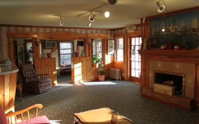 Photo 3 - Four Winds Country Motel
