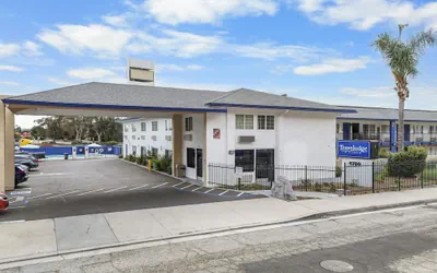 Travelodge by Wyndham Fairplex Pomona