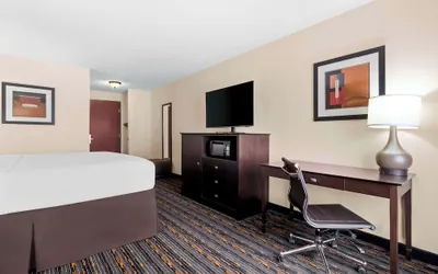 Photo 5 - Best Western Kenosha Inn
