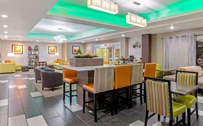 Photo 5 - La Quinta Inn & Suites by Wyndham Paducah