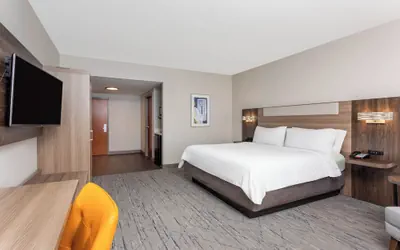 Photo 5 - Holiday Inn Express & Suites Lantana by IHG