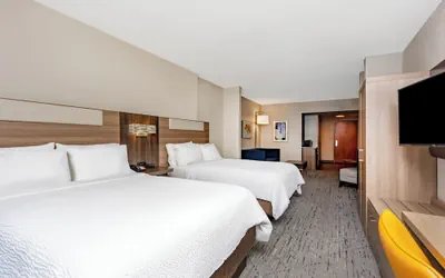 Photo 3 - Holiday Inn Express & Suites Lantana by IHG