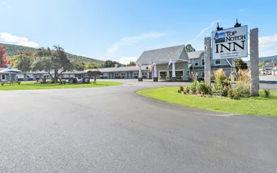 Photo 2 - Top Notch Inn