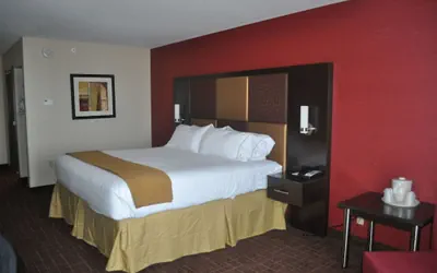 Photo 4 - Holiday Inn Express & Suites Greensburg by IHG