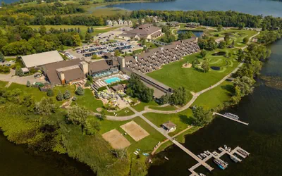 Photo 2 - Arrowwood Resort Hotel and Conference Center - Alexandria, MN