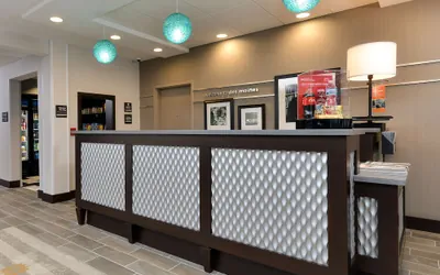 Photo 4 - Hampton Inn & Suites Des Moines Downtown