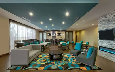 Photo 5 - La Quinta Inn & Suites by Wyndham Clinton Historic Route 66