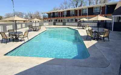 Photo 2 - Americas Best Value Inn Ponca City