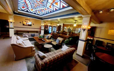 Photo 3 - Monte Villa Hotel