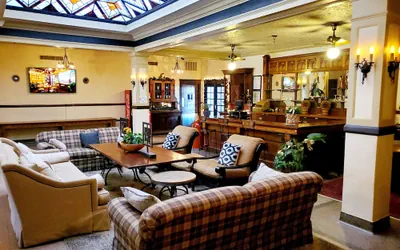 Photo 2 - Monte Villa Hotel
