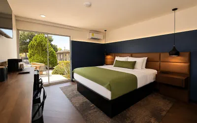 Photo 5 - The Wesley Hotel
