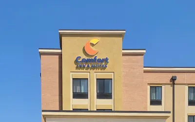 Photo 2 - Comfort Inn & Suites Watford City