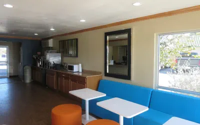 Photo 4 - Howard Johnson by Wyndham Odessa TX