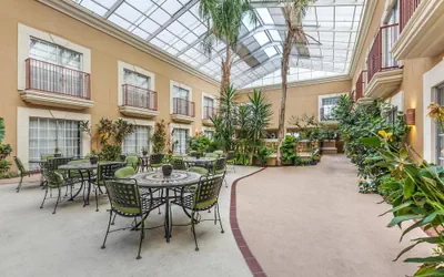 Photo 2 - Best Western Plus Atrium Inn