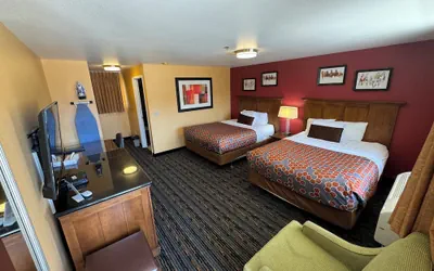 Photo 2 - The Royal Victorian Motel