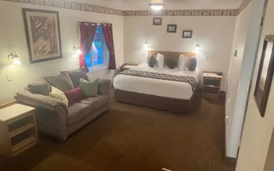 Photo 3 - Ocean Breeze Motel