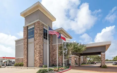 Photo 2 - La Quinta Inn & Suites by Wyndham Rockport - Fulton