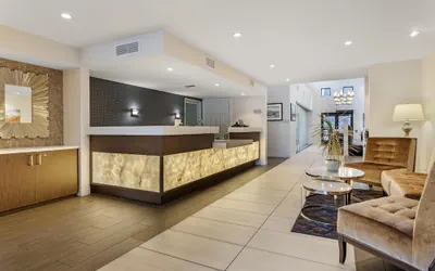Photo 4 - Best Western Plus Stevenson Manor