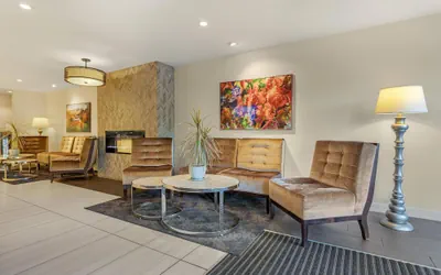 Photo 3 - Best Western Plus Stevenson Manor