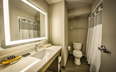 Photo 4 - Best Western Plus Media Center Inn & Suites