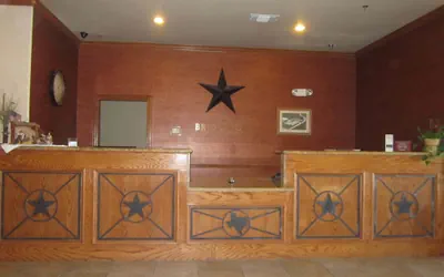 Photo 3 - Econo Lodge Inn & Suites Bridgeport