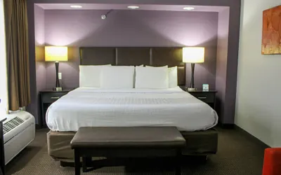 Photo 5 - Parkwood Inn & Suites