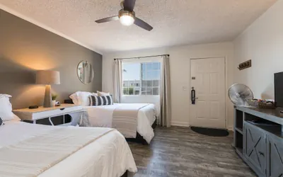 Photo 5 - Shell Beach Inn