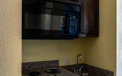 Photo 5 - Rivers  Inn & Suites