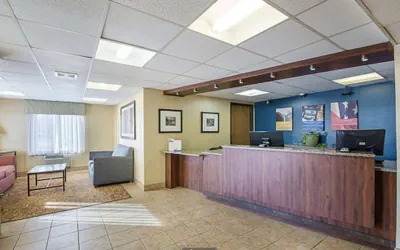 Photo 2 - Moline Bell Hotel