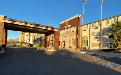 Photo 2 - La Quinta Inn & Suites by Wyndham Safford Copper Valley