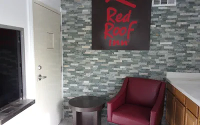 Photo 3 - Red Roof Inn Los Angeles – Bellflower