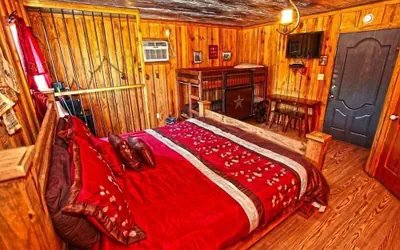 Photo 4 - Diamonds Old West
