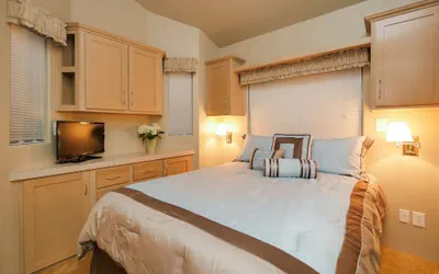 Photo 4 - The Cottages at Golden Village Palms RV Resort